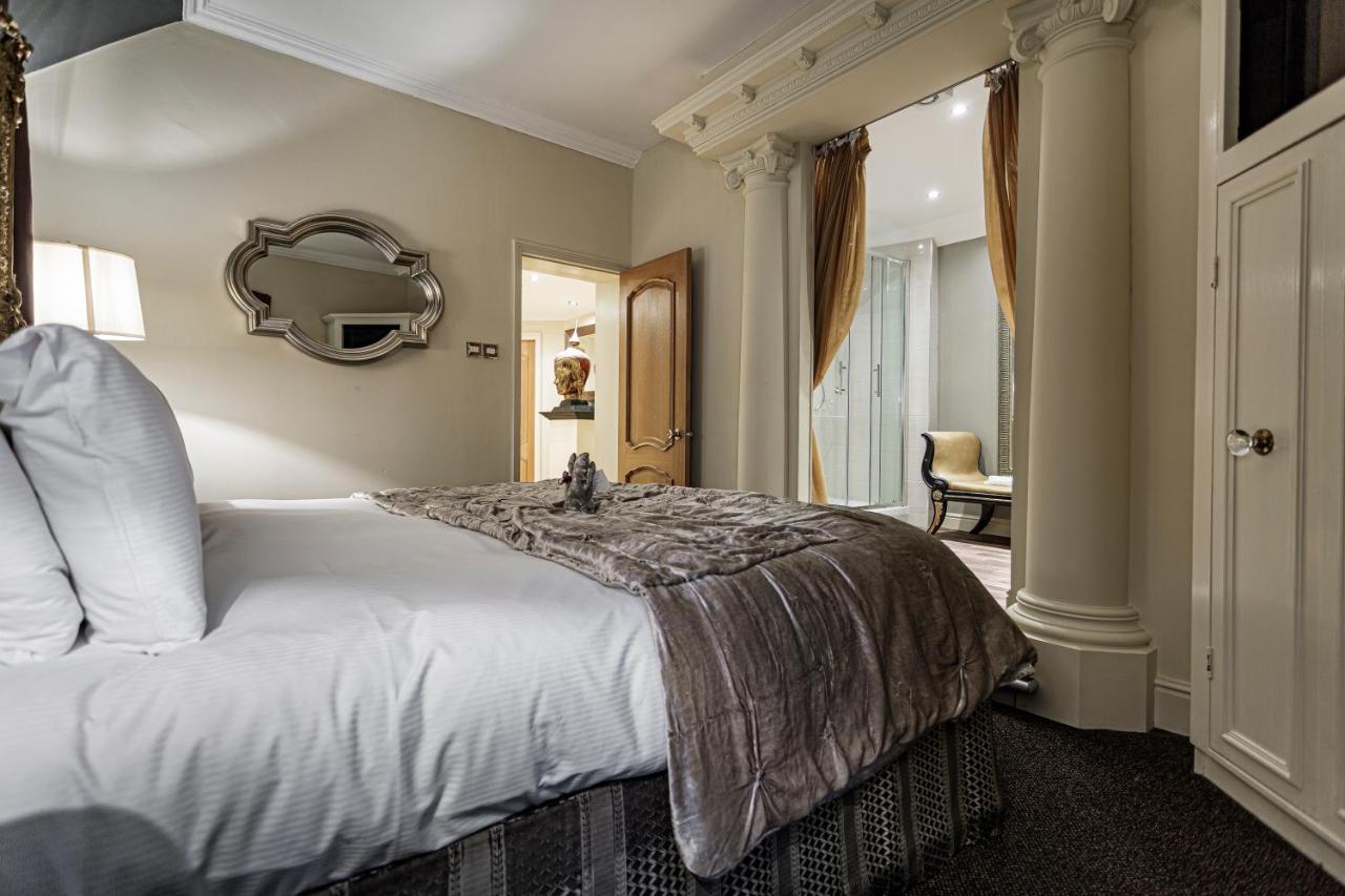 The Castle Hotel, Conwy, North Wales Hotel